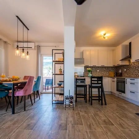 Paula Apartment Kastela